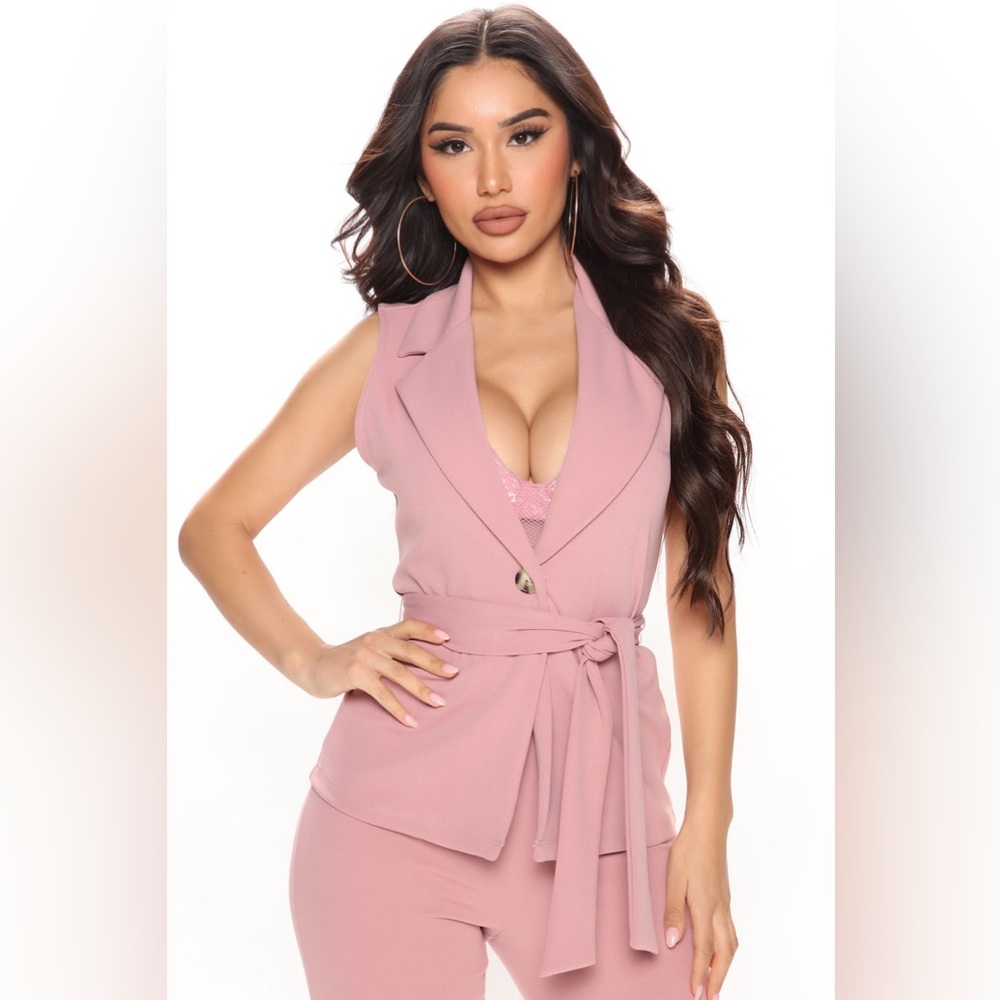 Cute business pink jumpsuit. - Picture 4 of 4